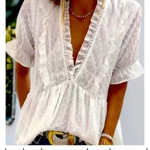 NWOT 🧡New boutique white ruffle Swiss dot deep v top